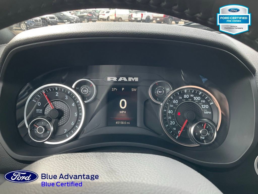 Used 2024 RAM 2500 Big Horn w/ Sport Appearance Package AWD/4WD image 10