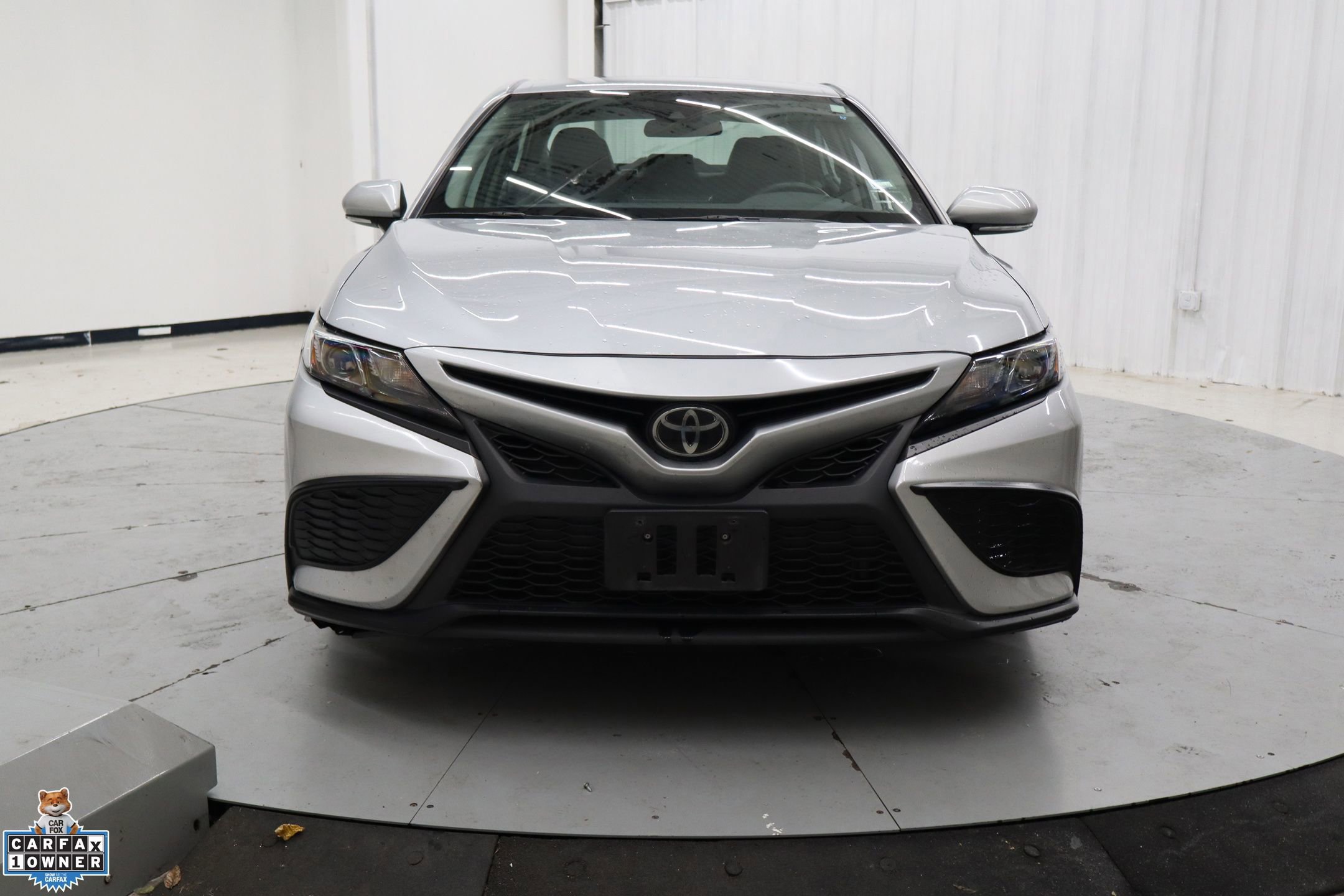 Used 2024 Toyota Camry SE image 8