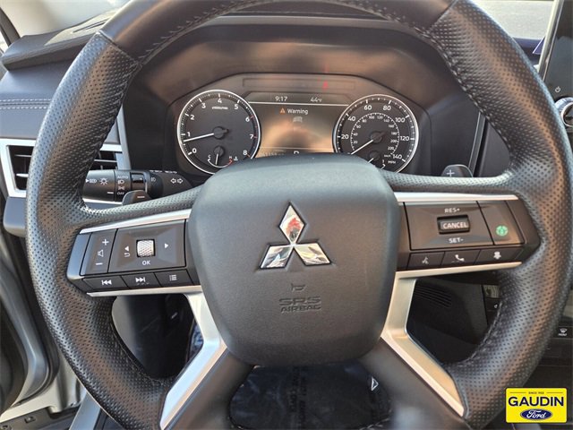 Used 2024 Mitsubishi Outlander SE image 19