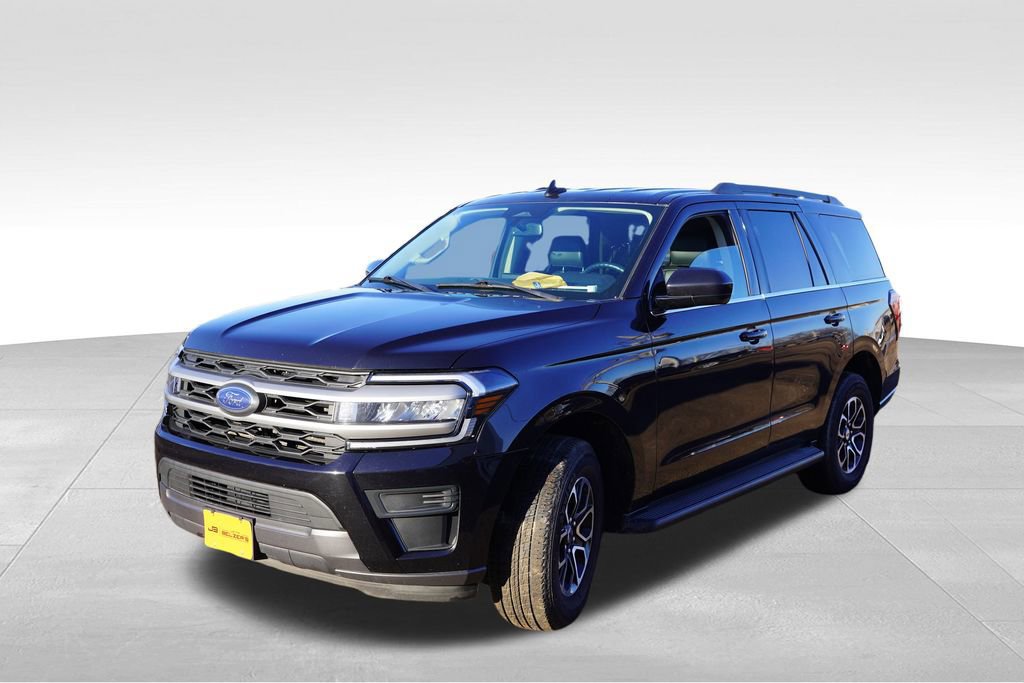 Certified 2024 Ford Expedition XLT image 2