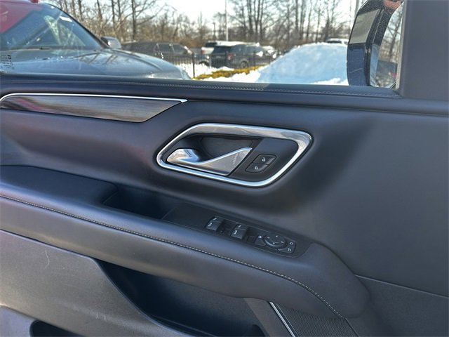 Used 2023 GMC Yukon XL SLE image 29