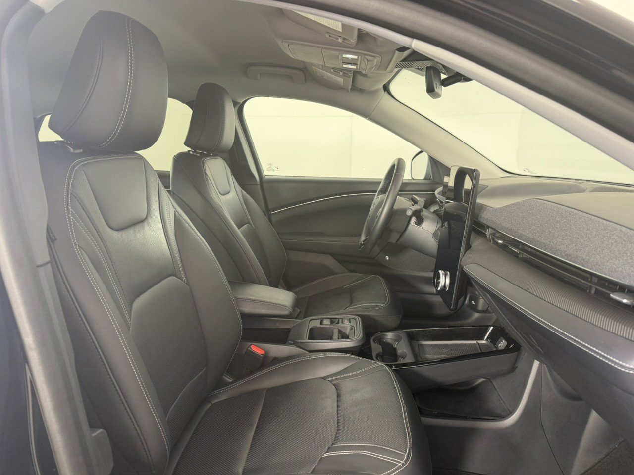 Certified 2025 Ford Mustang Mach-E Premium AWD/4WD image 10