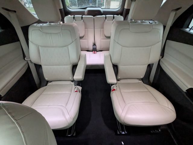 Certified 2023 Ford Explorer Platinum w/ Technology Package AWD/4WD image 20