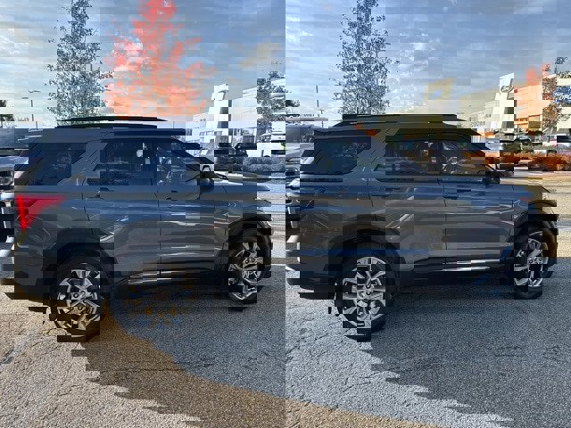 Certified 2023 Ford Explorer XLT w/ Equipment Group 202A image 6