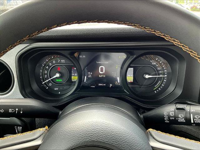 Used 2024 Jeep Wrangler Unlimited w/ Convenience Group AWD/4WD image 13