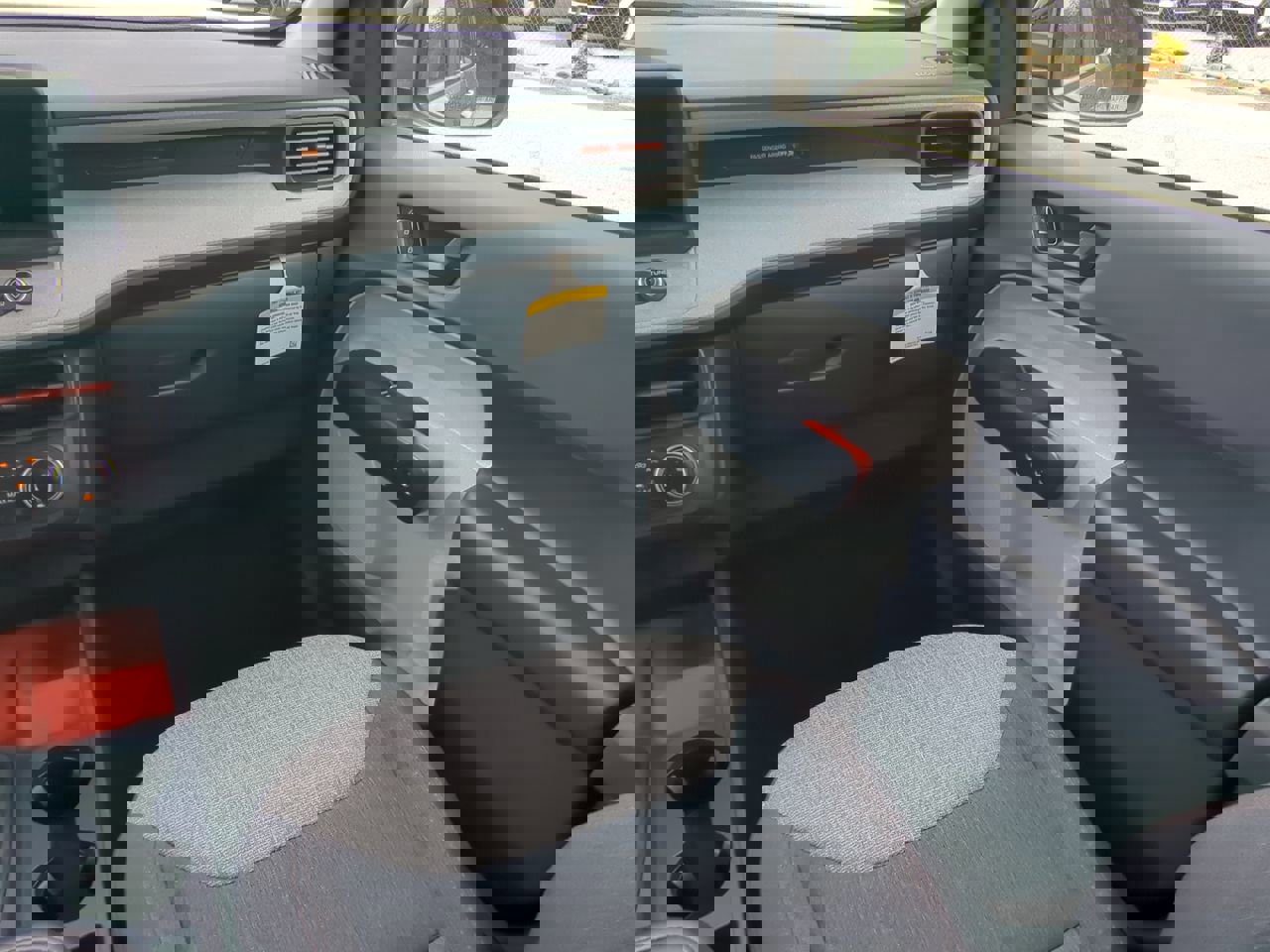 Certified 2024 Ford Maverick XLT w/ XLT Luxury Package image 15