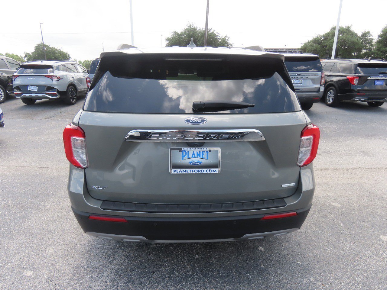 Certified 2020 Ford Explorer XLT w/ Equipment Group 202A RWD image 13