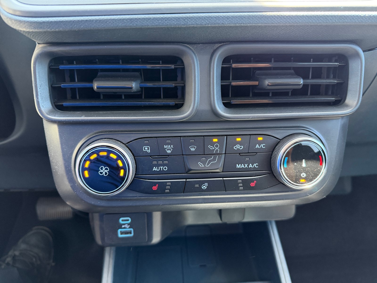 Certified 2023 Ford Maverick XLT w/ XLT Luxury Package FWD image 22