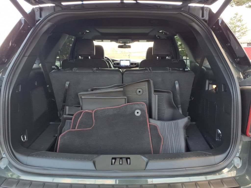 Certified 2024 Ford Explorer ST-Line w/ Class IV Trailer Tow Package AWD/4WD image 10
