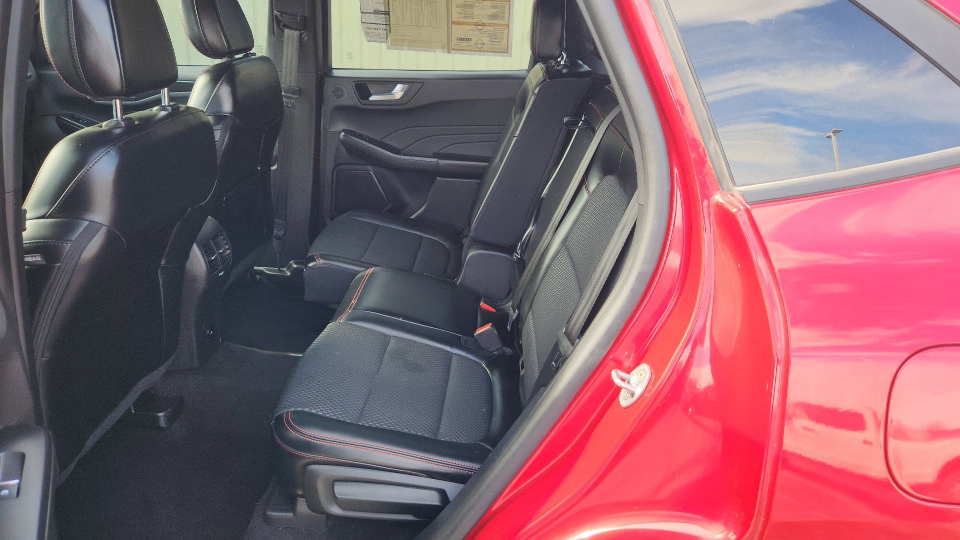 Certified 2023 Ford Escape ST-Line Select w/ Tech Pack #2 image 27