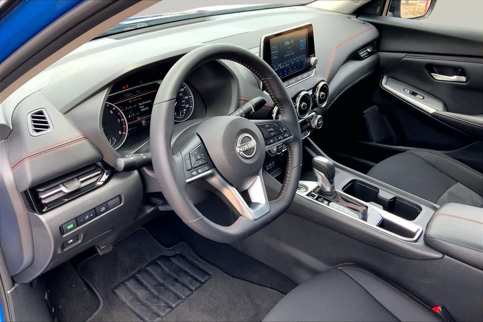 Used 2025 Nissan Sentra SR w/ Midnight Edition FWD image 18