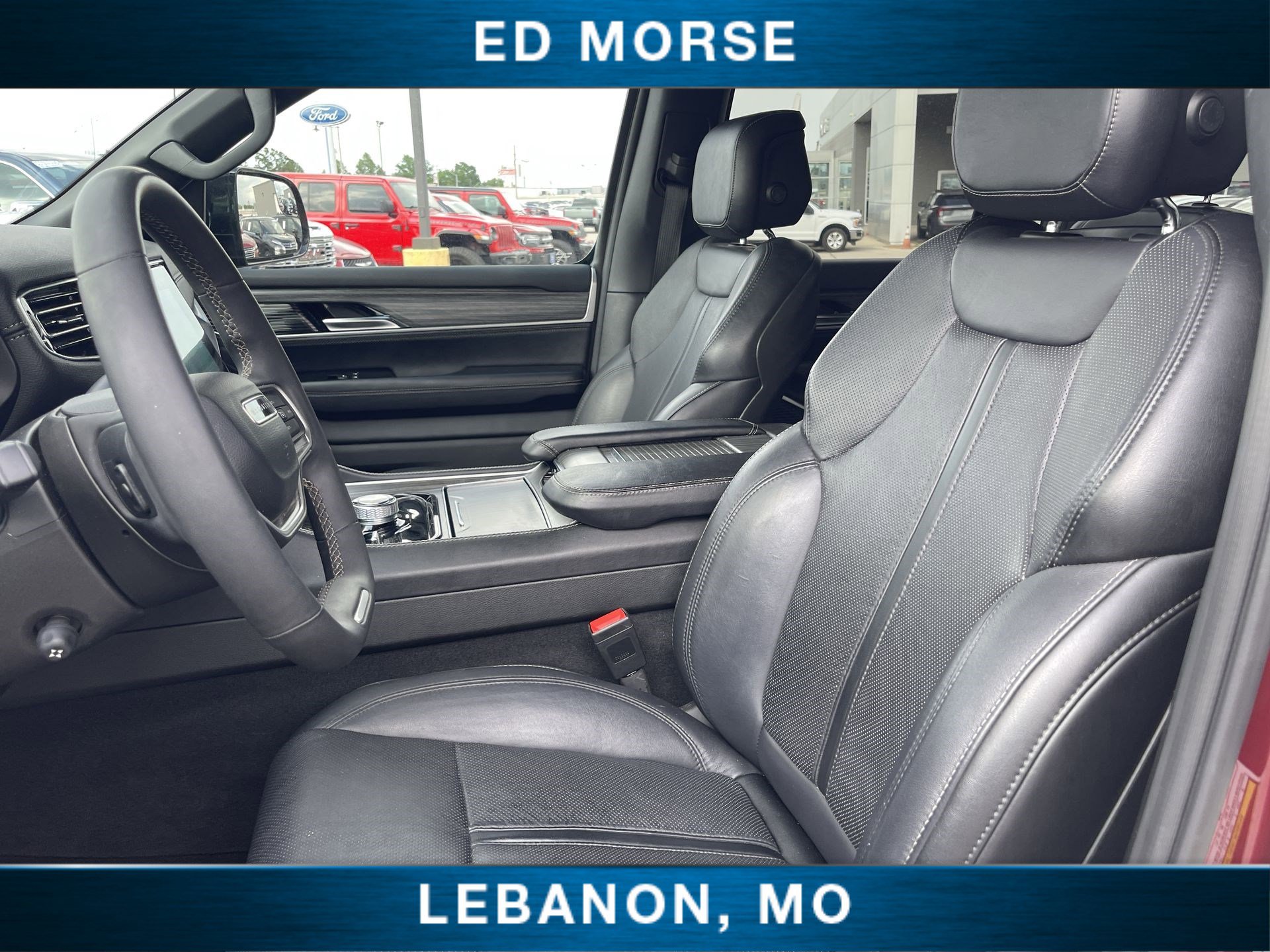 Used 2024 Jeep Wagoneer Series II w/ Flexible Seating Group AWD/4WD image 18