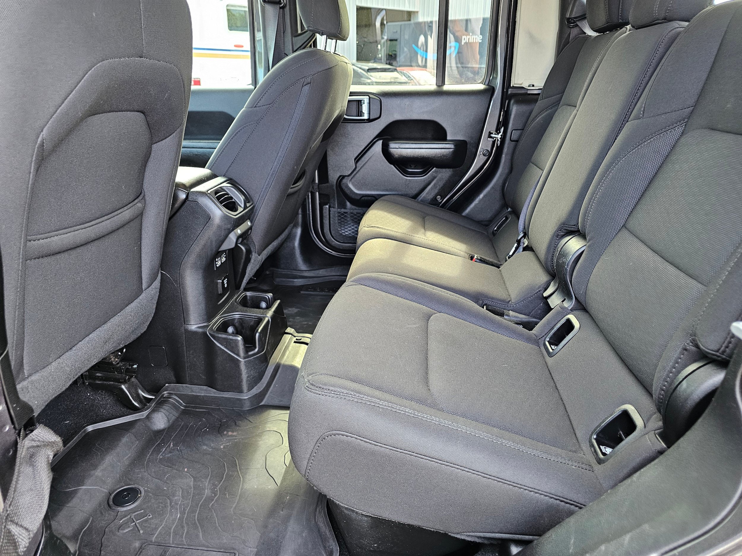 Used 2023 Jeep Gladiator Sport AWD/4WD image 18