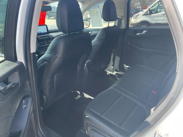 Certified 2022 Ford Escape Titanium image 11