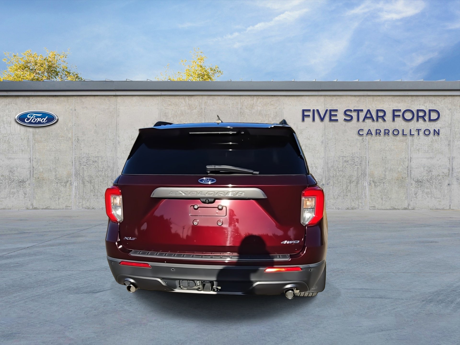 Certified 2022 Ford Explorer XLT w/ Equipment Group 202A image 8