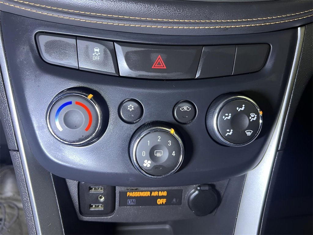 Used 2017 Chevrolet Trax LT w/ LT Convenience Package image 29