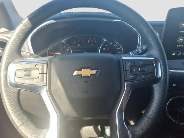 Used 2025 Chevrolet Blazer LT AWD/4WD image 30