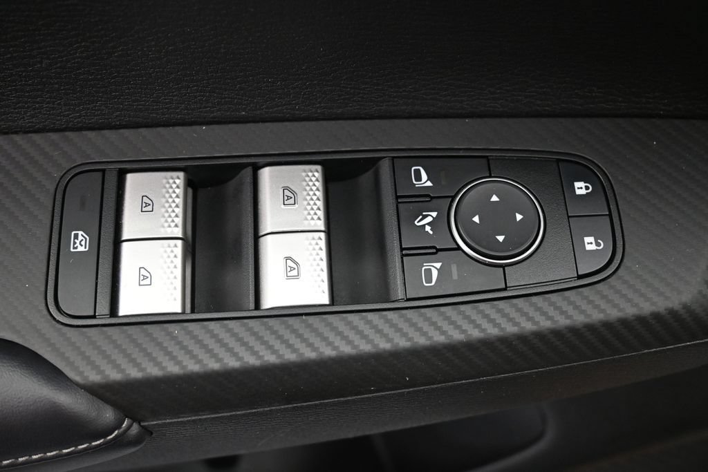 Used 2023 Mitsubishi Outlander SE AWD/4WD image 19
