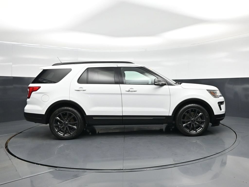 Certified 2019 Ford Explorer XLT w/ Equipment Group 202A FWD image 21