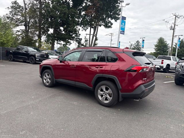 Used 2025 Toyota RAV4 XLE AWD/4WD image 5