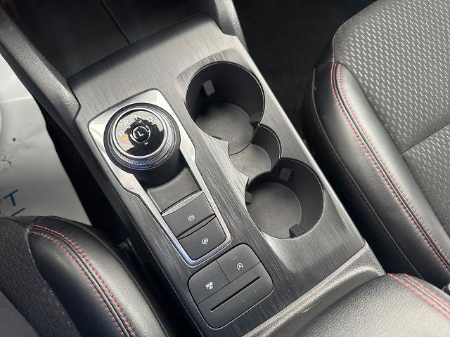 Certified 2025 Ford Escape ST-Line AWD/4WD image 6