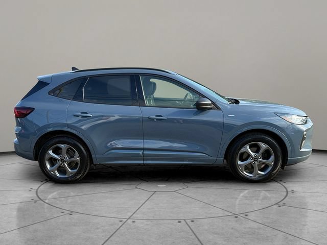 Certified 2023 Ford Escape ST-Line w/ Tech Pack #1 AWD/4WD image 13