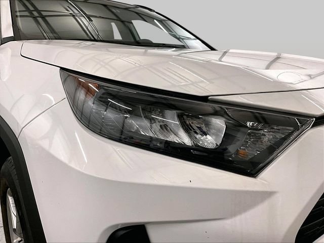 Used 2021 Toyota RAV4 LE AWD/4WD image 27
