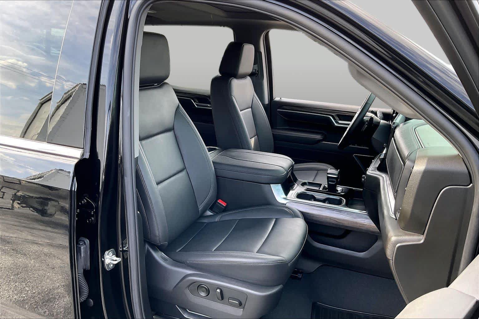 Used 2025 Chevrolet Silverado 1500 LTZ w/ LTZ Premium Texas Edition RWD image 9