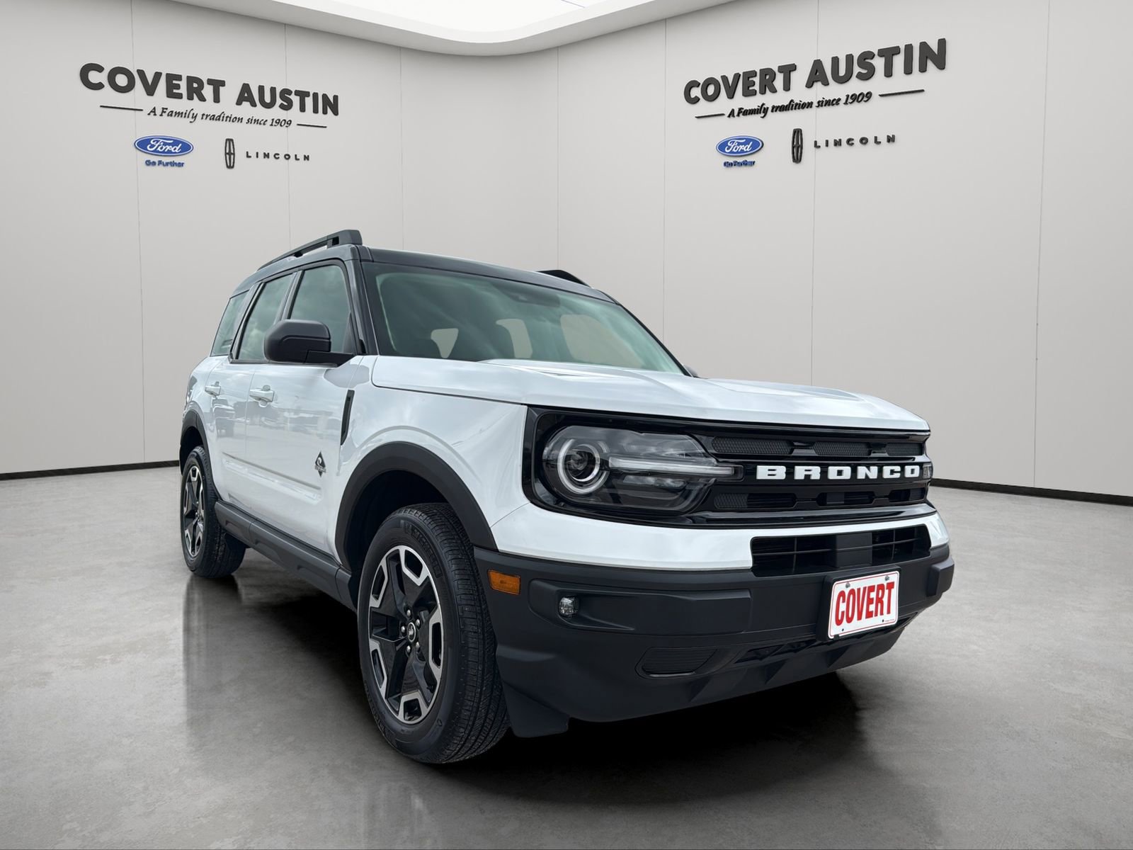 Certified 2024 Ford Bronco Sport Outer Banks w/ Tech Package AWD/4WD image 7
