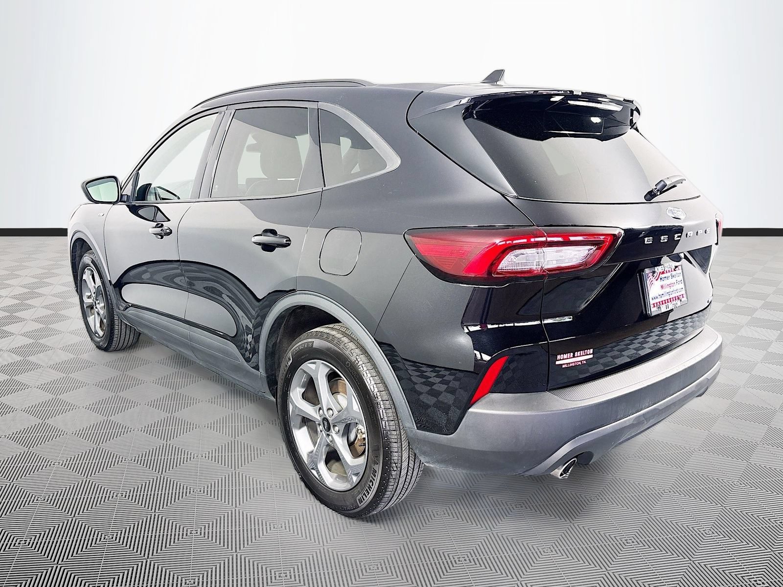 Certified 2025 Ford Escape ST-Line AWD/4WD image 5