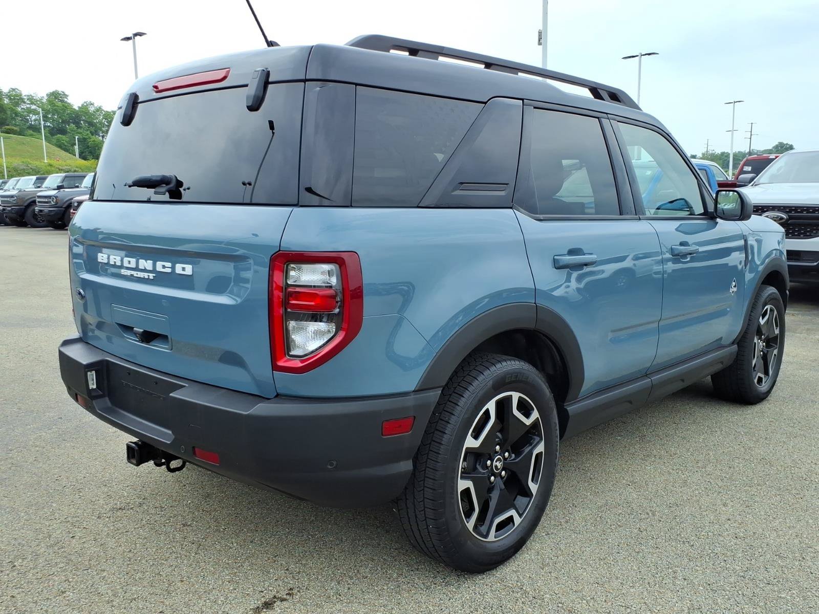 Certified 2022 Ford Bronco Sport Outer Banks w/ Tech Package AWD/4WD image 6