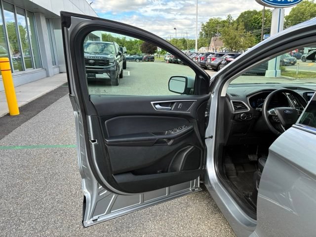 Certified 2024 Ford Edge SEL w/ Convenience Package AWD/4WD image 17