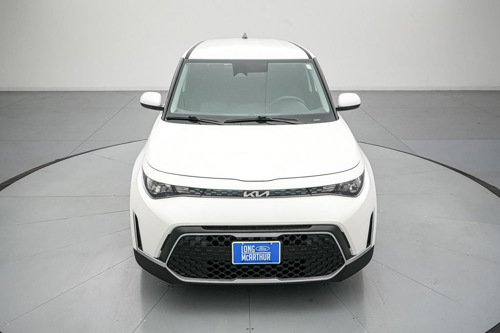 Used 2025 Kia Soul LX w/ LX Technology Package FWD image 9