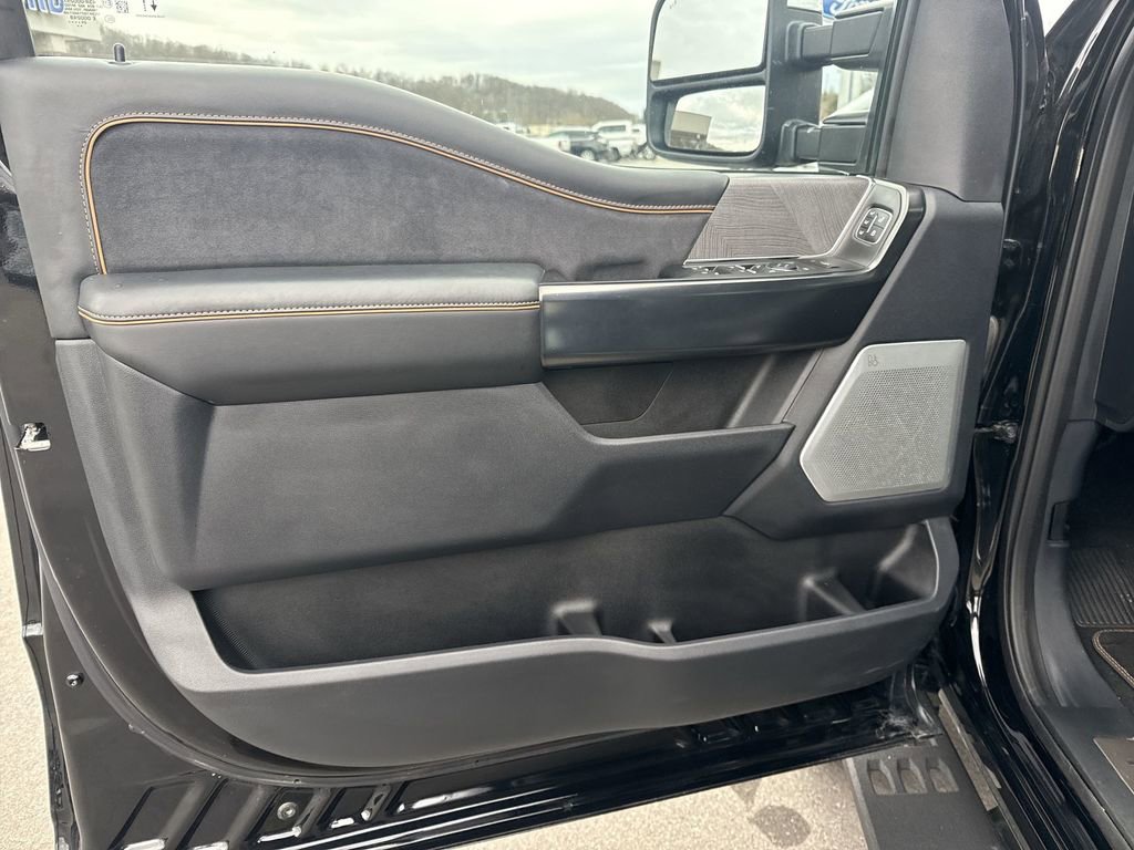 Certified 2024 Ford F350 Platinum w/ Tremor Off-Road Package AWD/4WD image 23