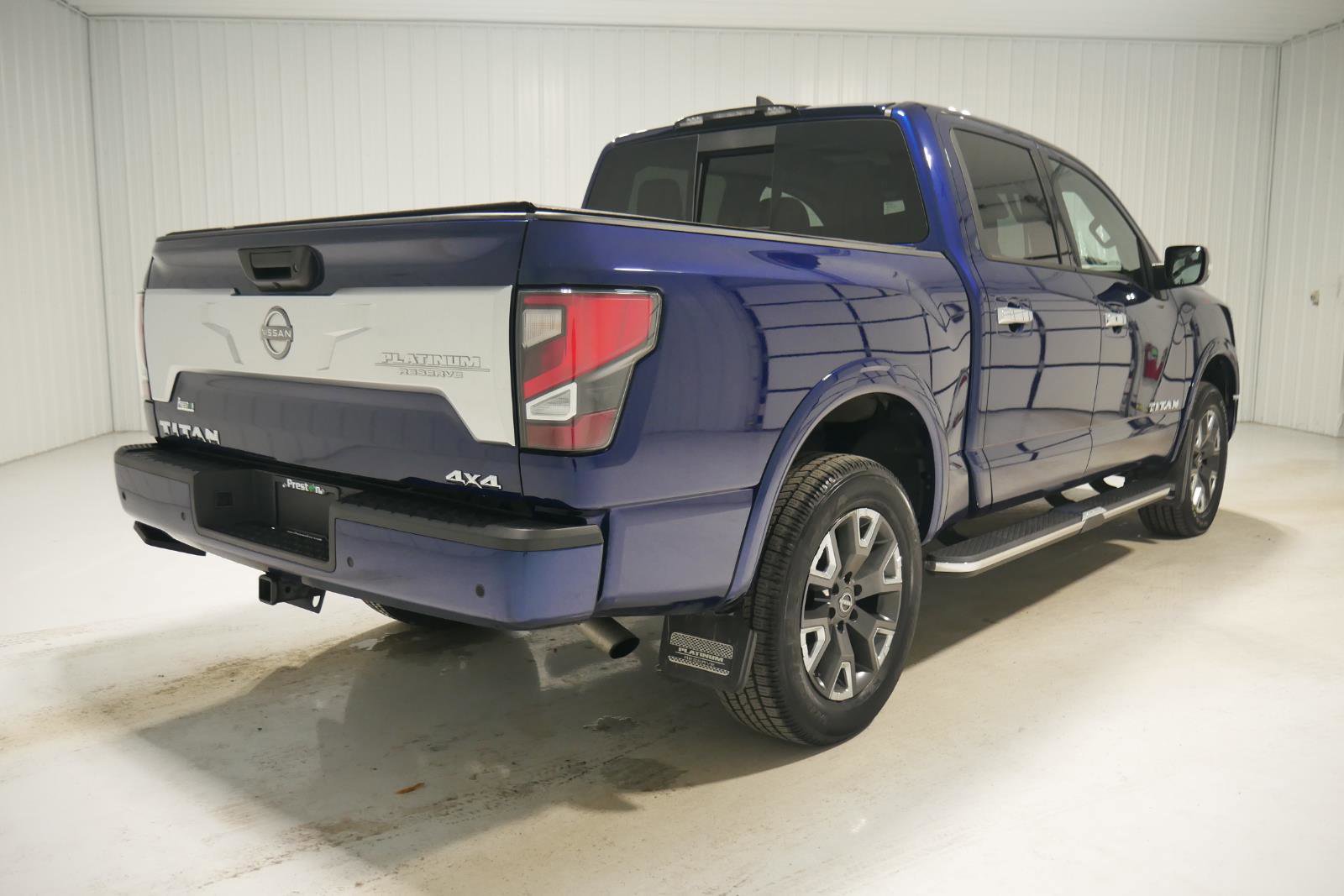 Used 2023 Nissan Titan Platinum Reserve w/ Moonroof Package image 5