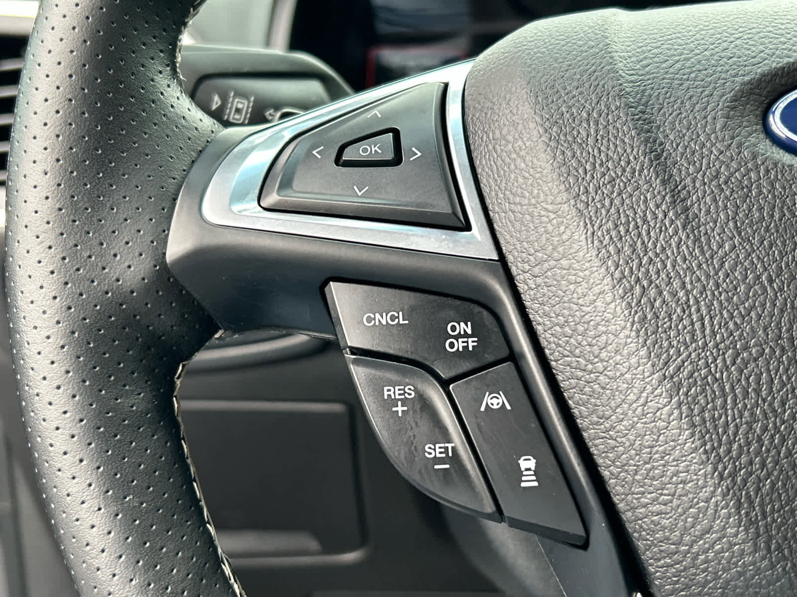 Certified 2022 Ford Edge ST w/ Equipment Group 401A image 33