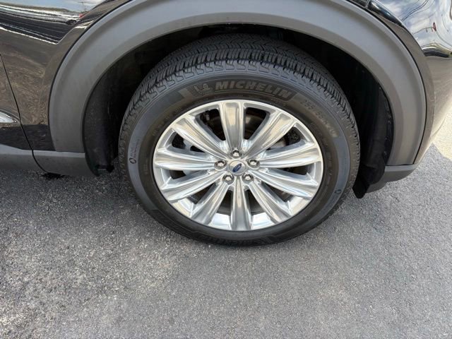 Certified 2022 Ford Explorer Limited w/ Limited Technology Package AWD/4WD image 9