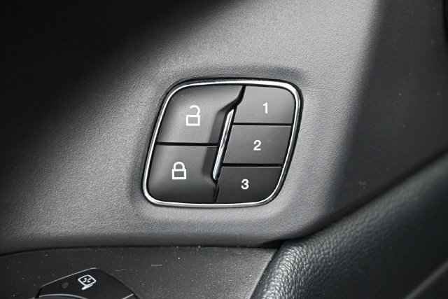Certified 2024 Ford Expedition XLT RWD image 15