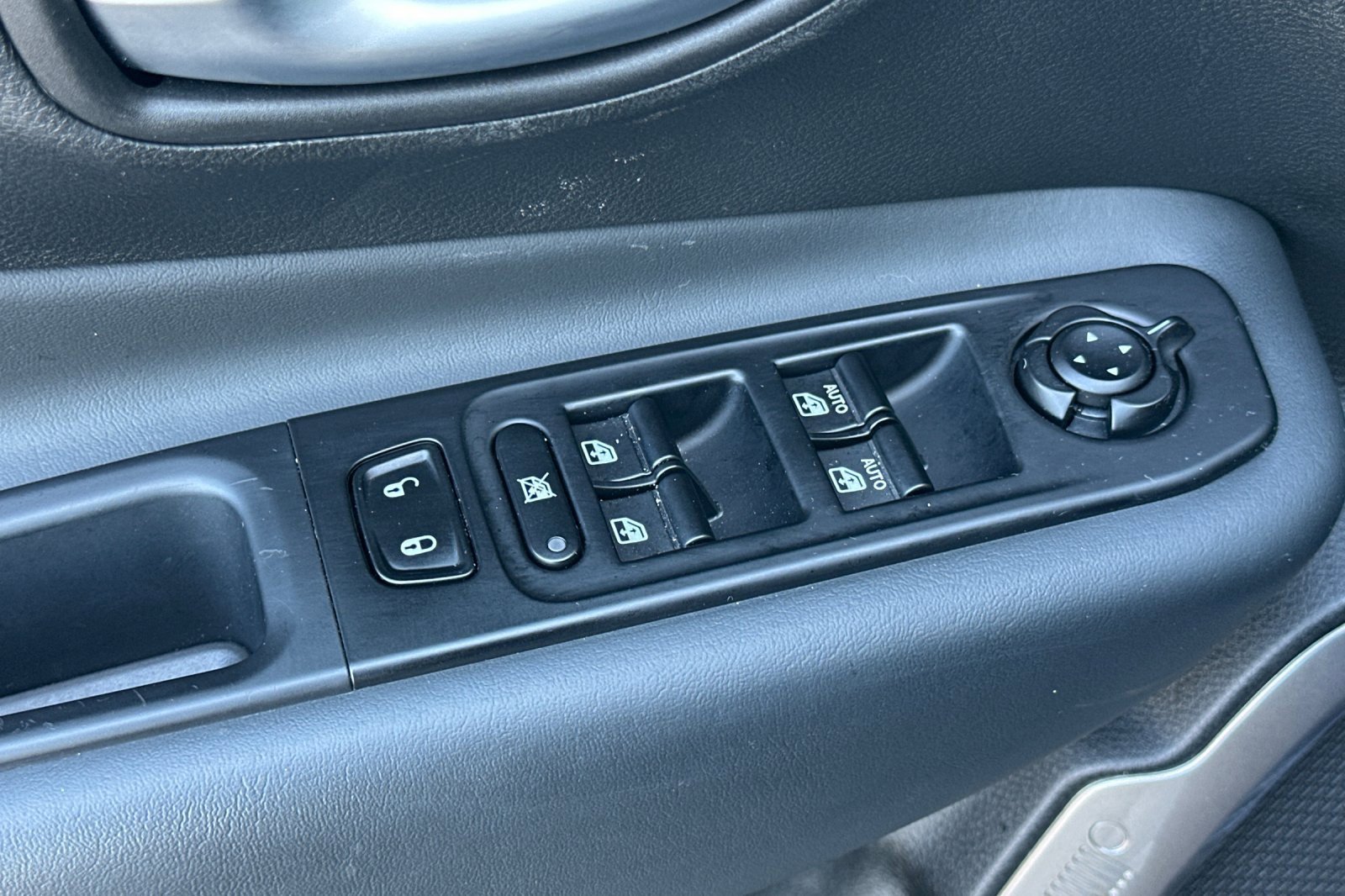 Used 2022 Jeep Renegade Latitude image 12