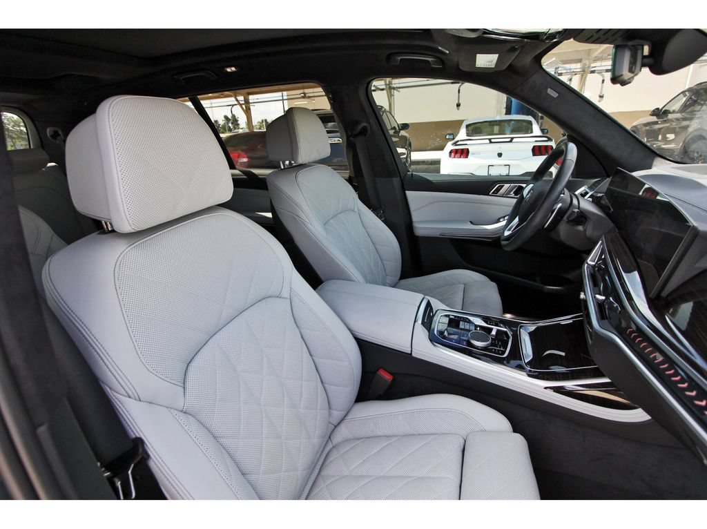 Used 2024 BMW X7 xDrive40i w/ Climate Comfort Package AWD/4WD image 27