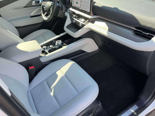 Certified 2026 Ford Explorer Platinum w/ LUX Leather Package AWD/4WD image 24
