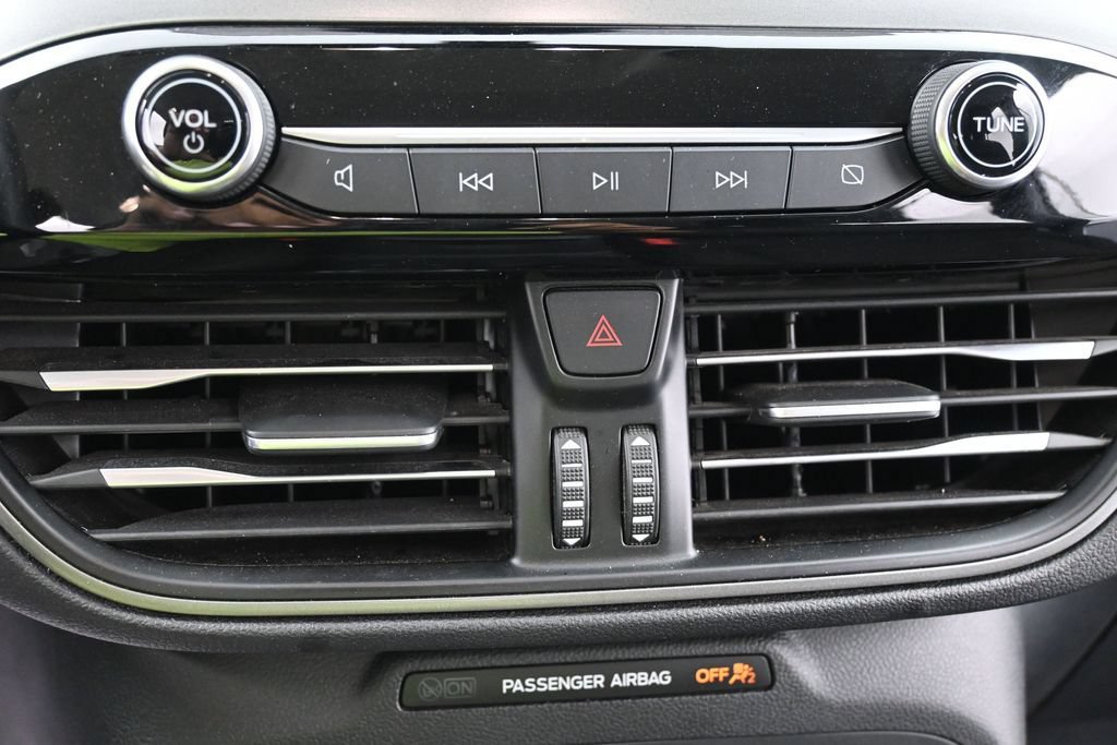Certified 2025 Ford Escape Active FWD image 12