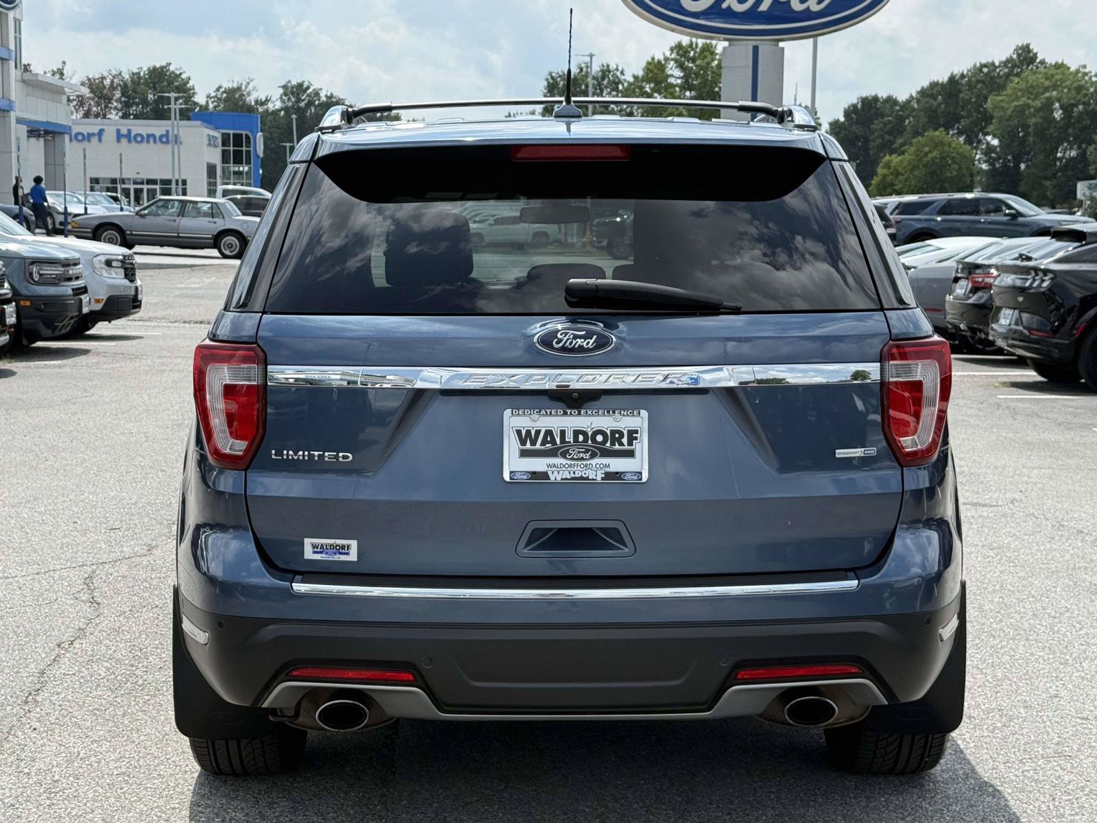 Certified 2018 Ford Explorer Limited w/ Equipment Group 301A AWD/4WD image 3