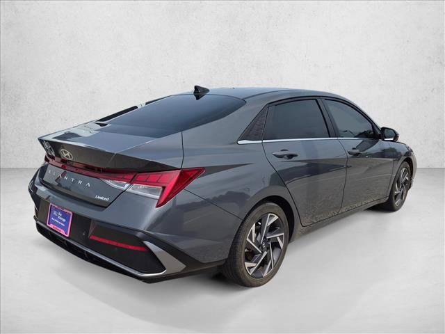 Used 2024 Hyundai Elantra Limited FWD image 5