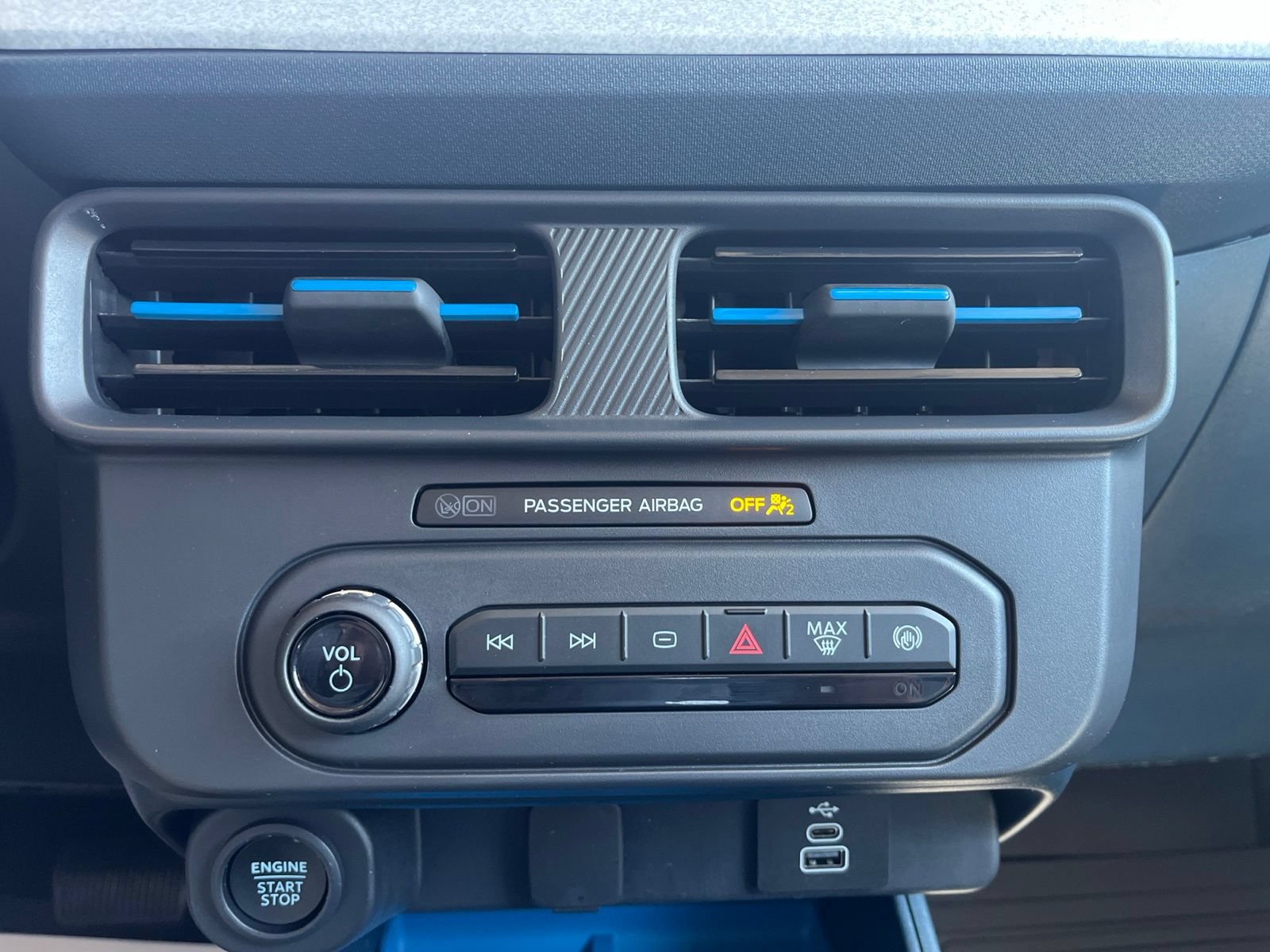 Certified 2026 Ford Maverick XLT w/ XLT Luxury Package FWD image 23