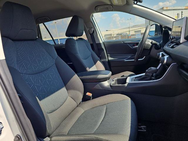 Used 2025 Toyota RAV4 XLE FWD image 10