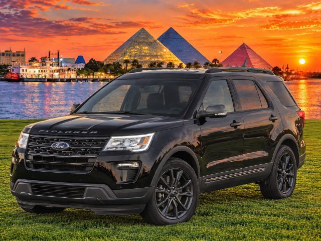 Certified 2018 Ford Explorer XLT w/ Equipment Group 202A FWD image 3