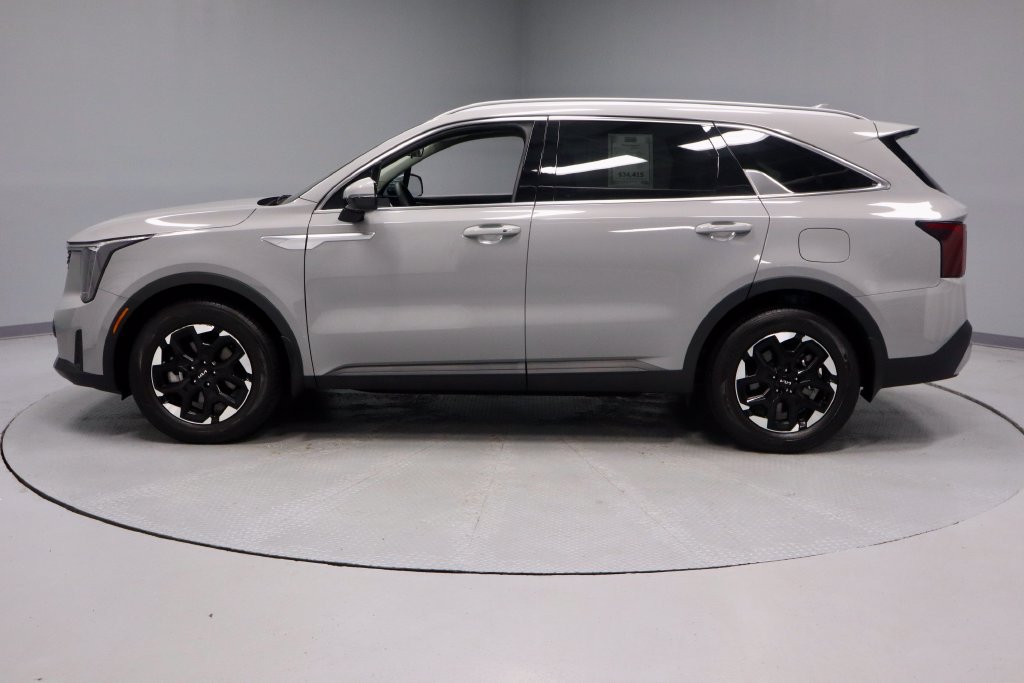 Used 2026 Kia Sorento S FWD image 8