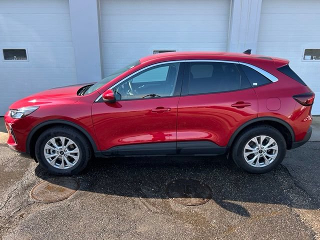 Certified 2023 Ford Escape Active w/ Tech Pack #2 AWD/4WD image 3