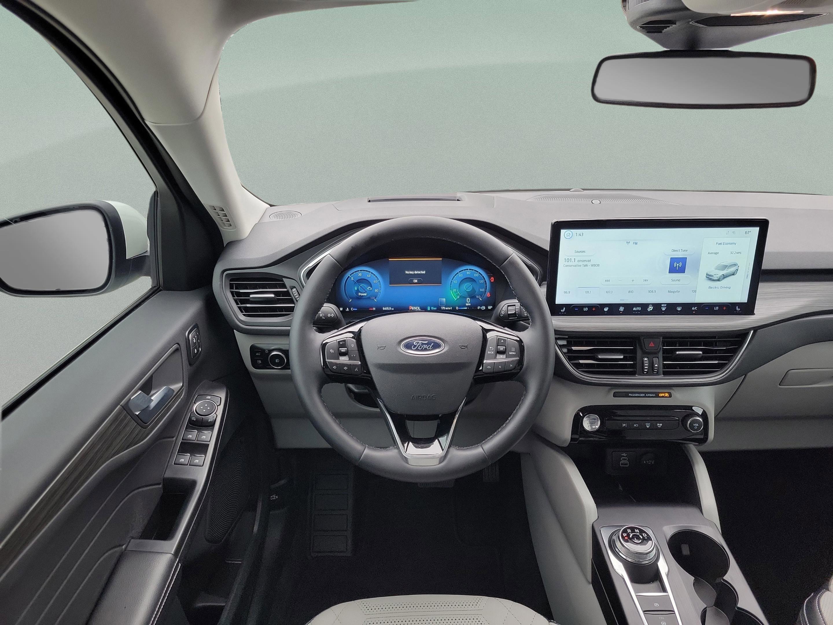 Certified 2024 Ford Escape SE w/ PHEV Premium Package image 17